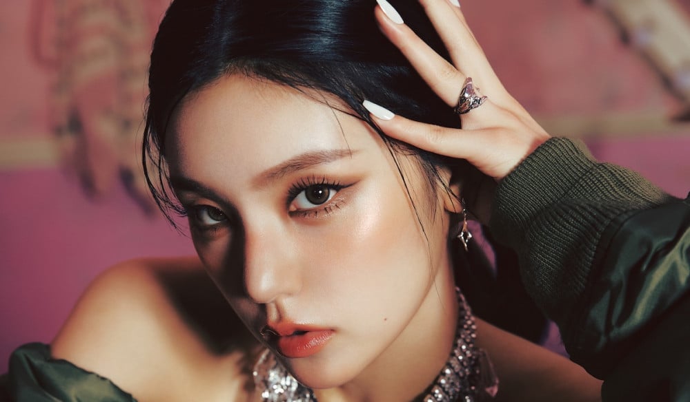 ITZY's Yeji Announces Solo Debut with "AIR" and Releases Teaser Trailer